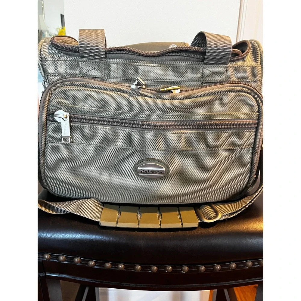 Pathfinder Carry On Luggage Suitcase Shoulder Bag Olive Green!